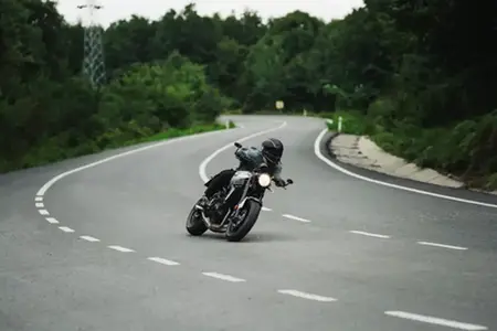 WIDEO: Stowarzyszenie „Mołdawia chce autostrady”: Bębnienie na autostradzie A8. Dźwięk bębnów reprezentuje głos obywateli domagających się bezpieczniejszych dróg i nowoczesnej infrastruktury.